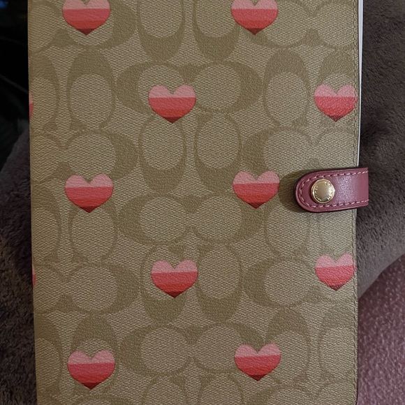 Heart coach agenda sold out Limited addition, make a great holiday gift - Picture 5 of 5